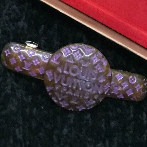 Louis Vuitton Vintage Coral Resin Hair Cube Pony & Bonus Barrette - Picture 15 of 16